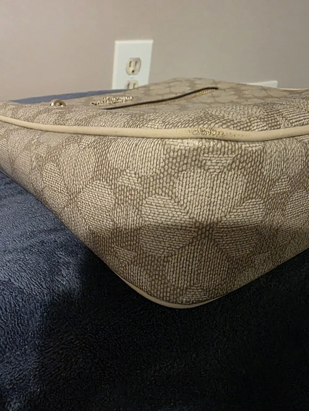 Kate Spade New York Cream Signature Floral Large Crossbody Bag